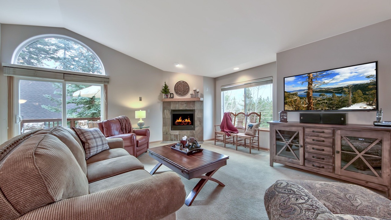 Photo of Livingroom in Montgomery Estates