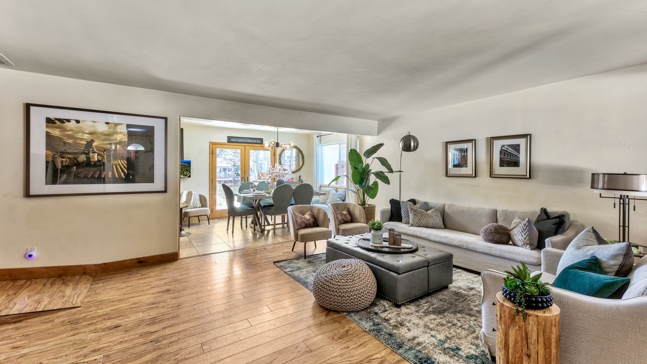 Photo of Livingroom in Tahoe Keys