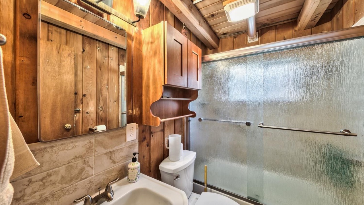 Photo of Bathroom in Black Bart