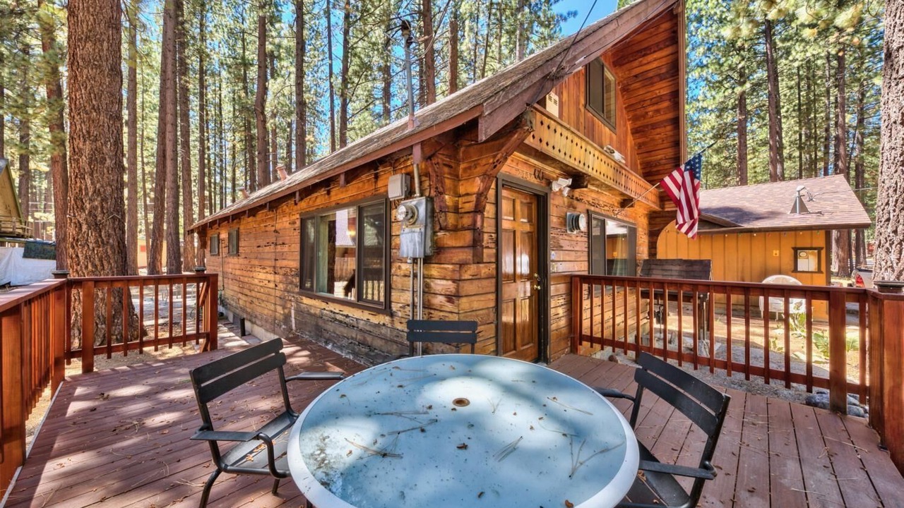 Photo of Outdoor in Black Bart