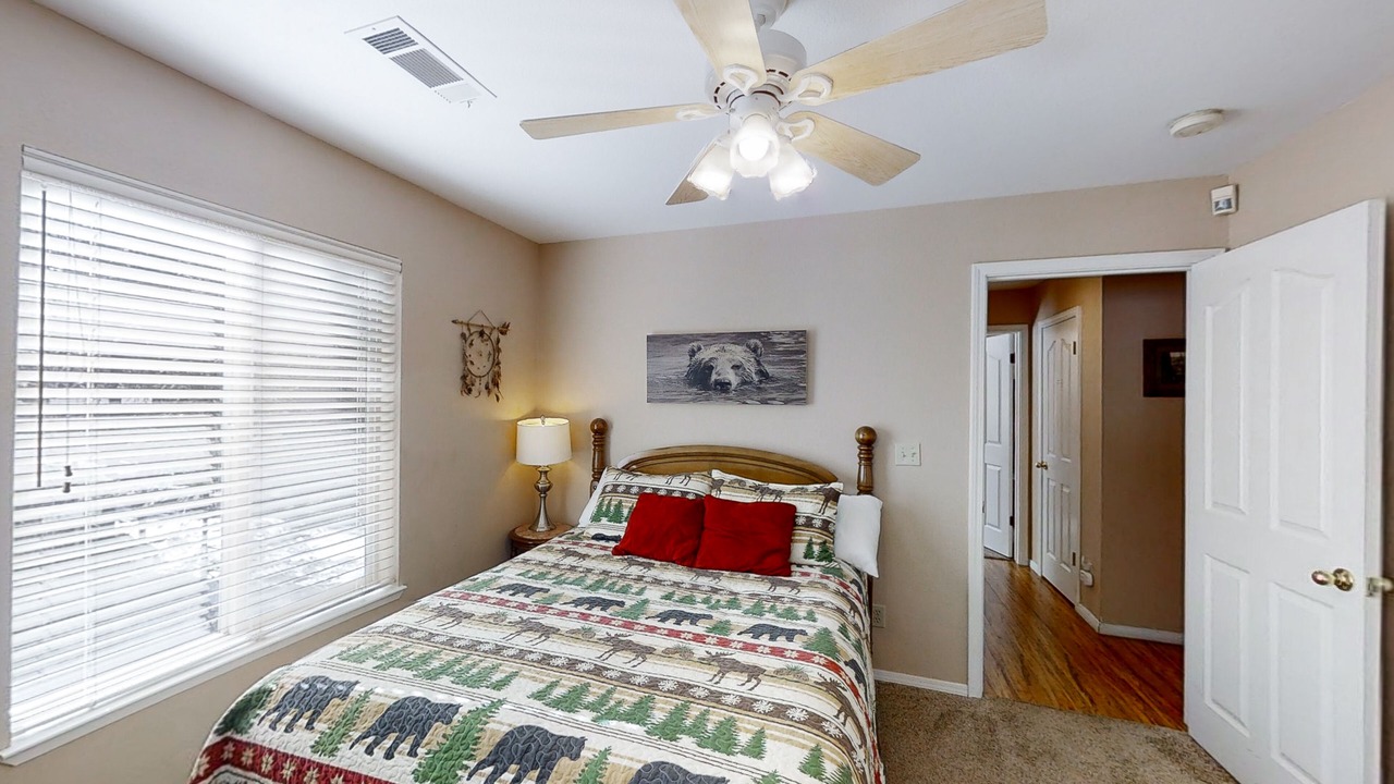 Photo of Bedroom in Shaver Lake