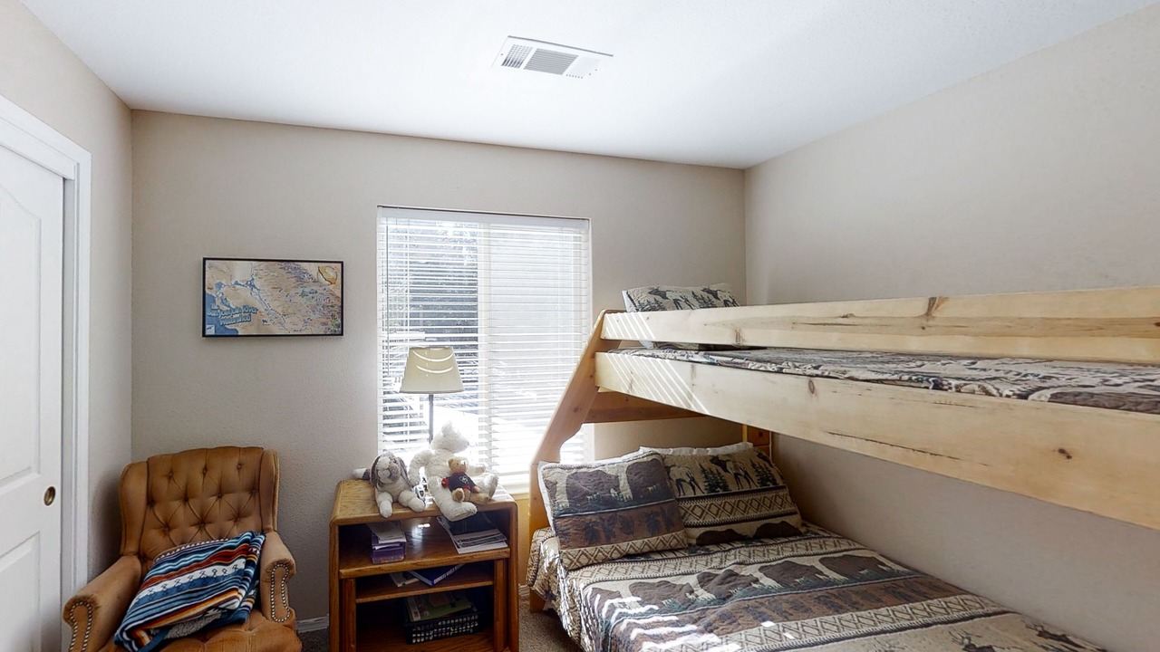 Photo of Bedroom in Shaver Lake