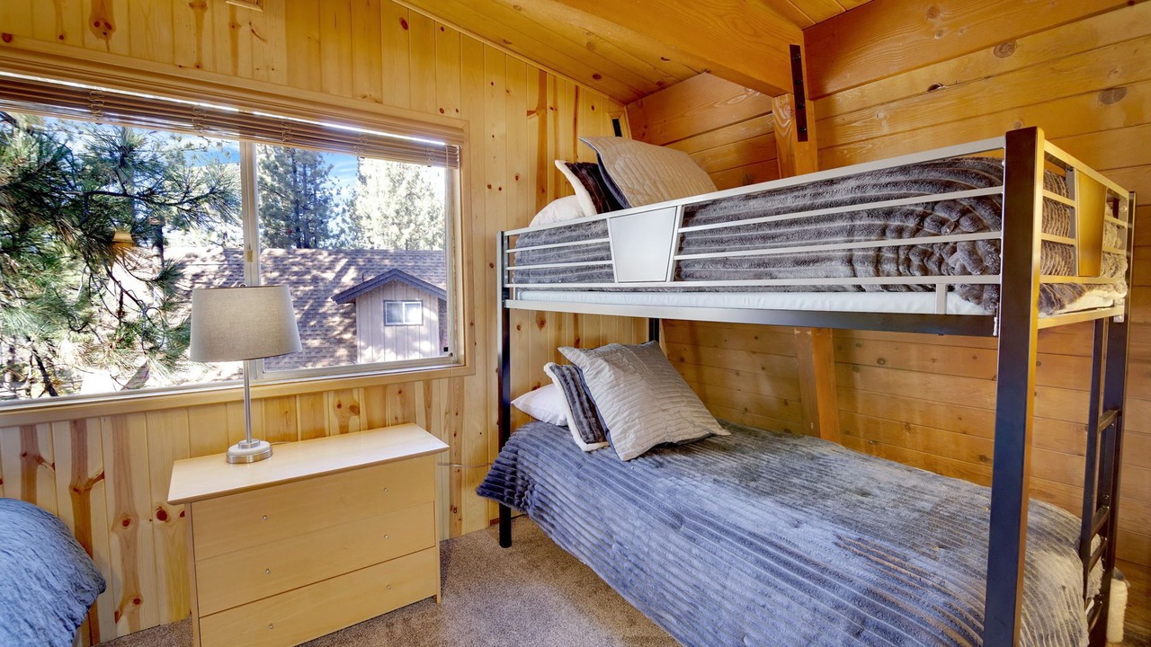 Photo of Bedroom in Summit Estates