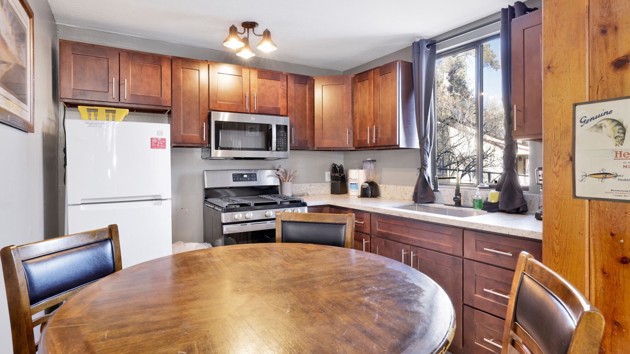 Photo of Kitchen in Big Bear Lake