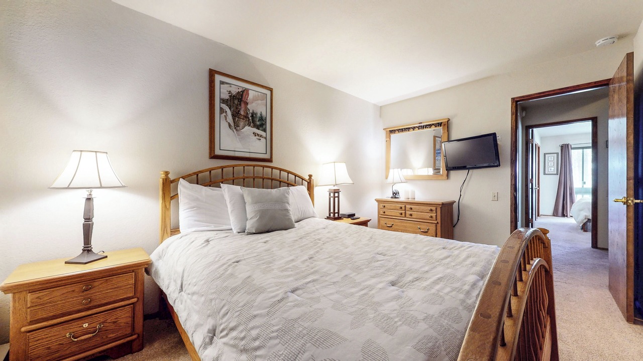Photo of Bedroom in Mammoth Lakes