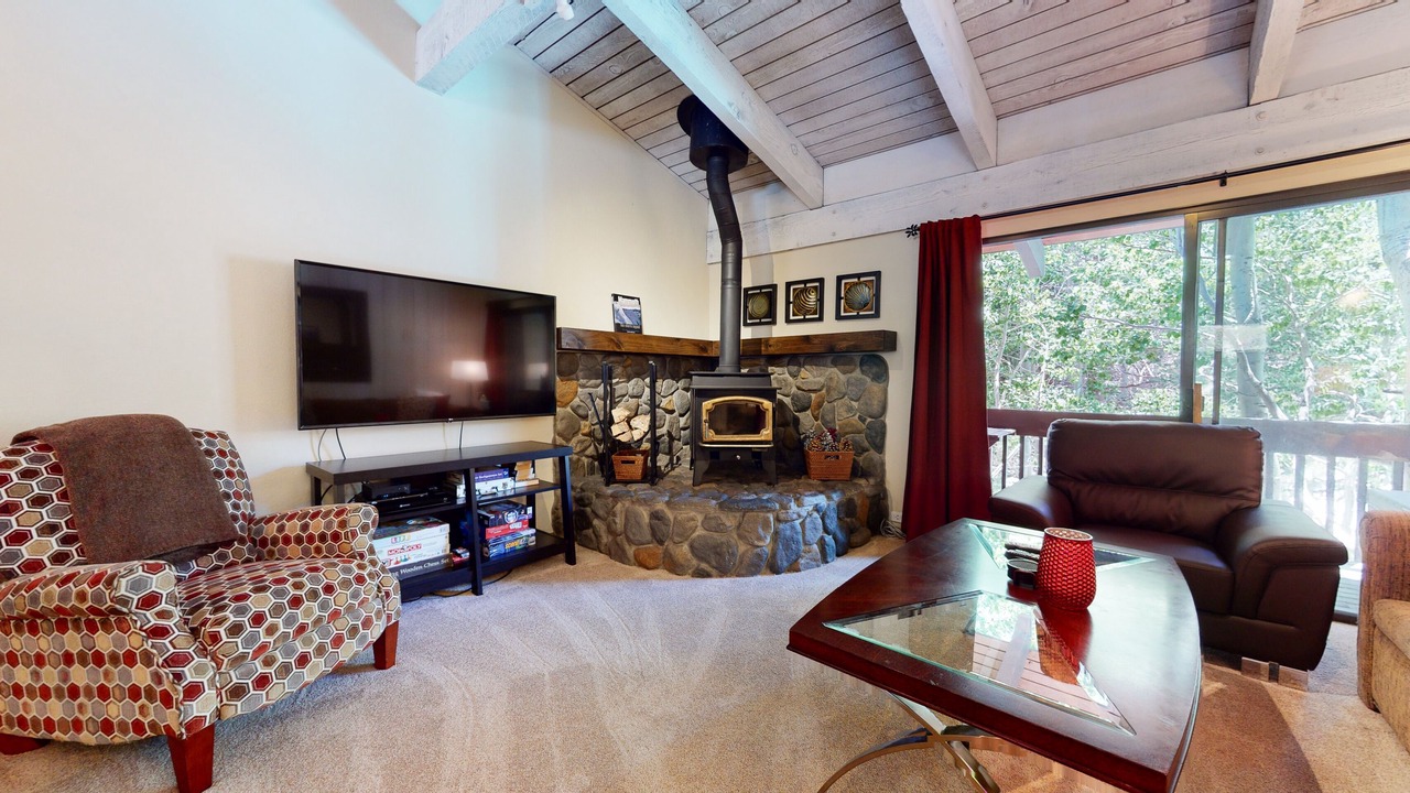 Photo of Livingroom in Mammoth Lakes