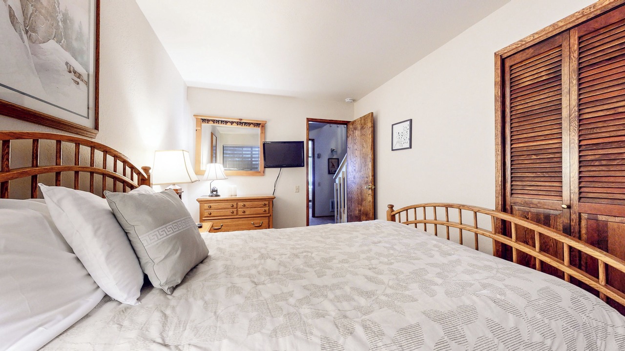 Photo of Bedroom in Mammoth Lakes