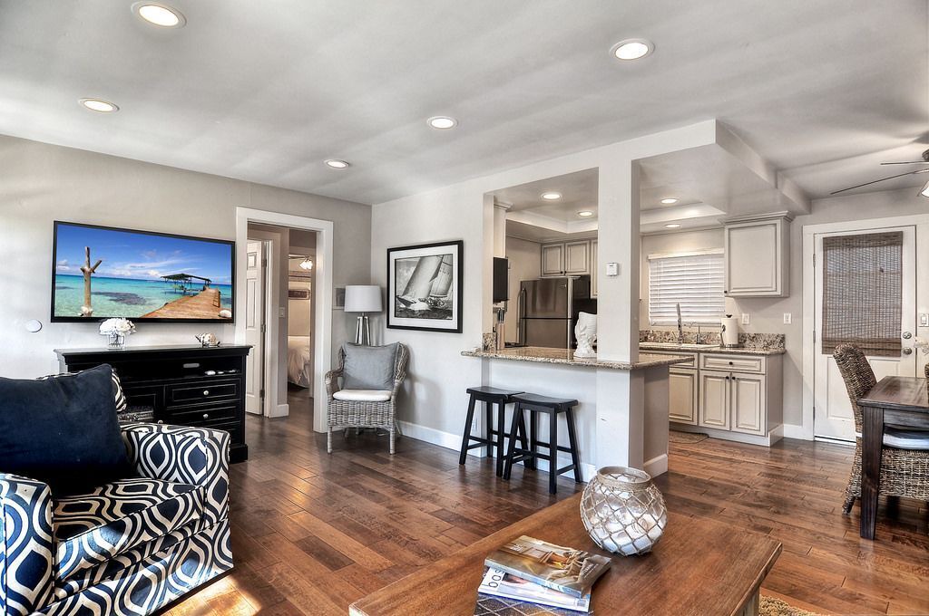 Photo of Livingroom in Corona del Mar