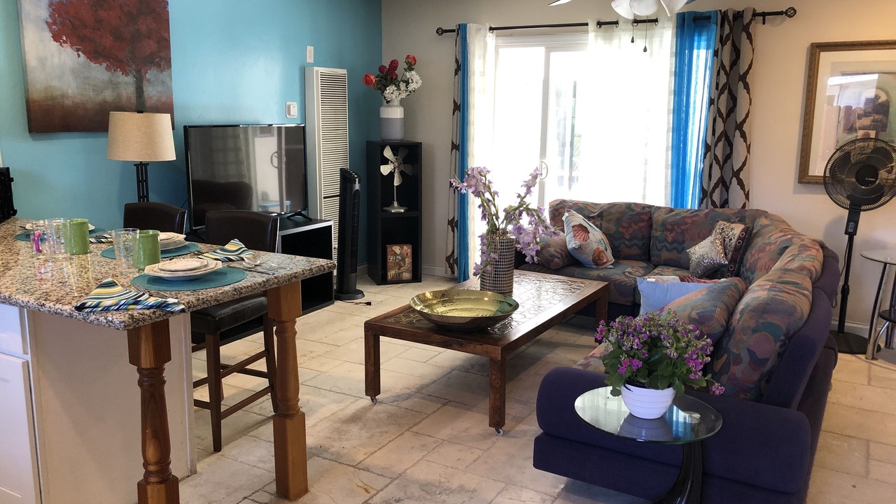 Photo of Livingroom in South Oceanside