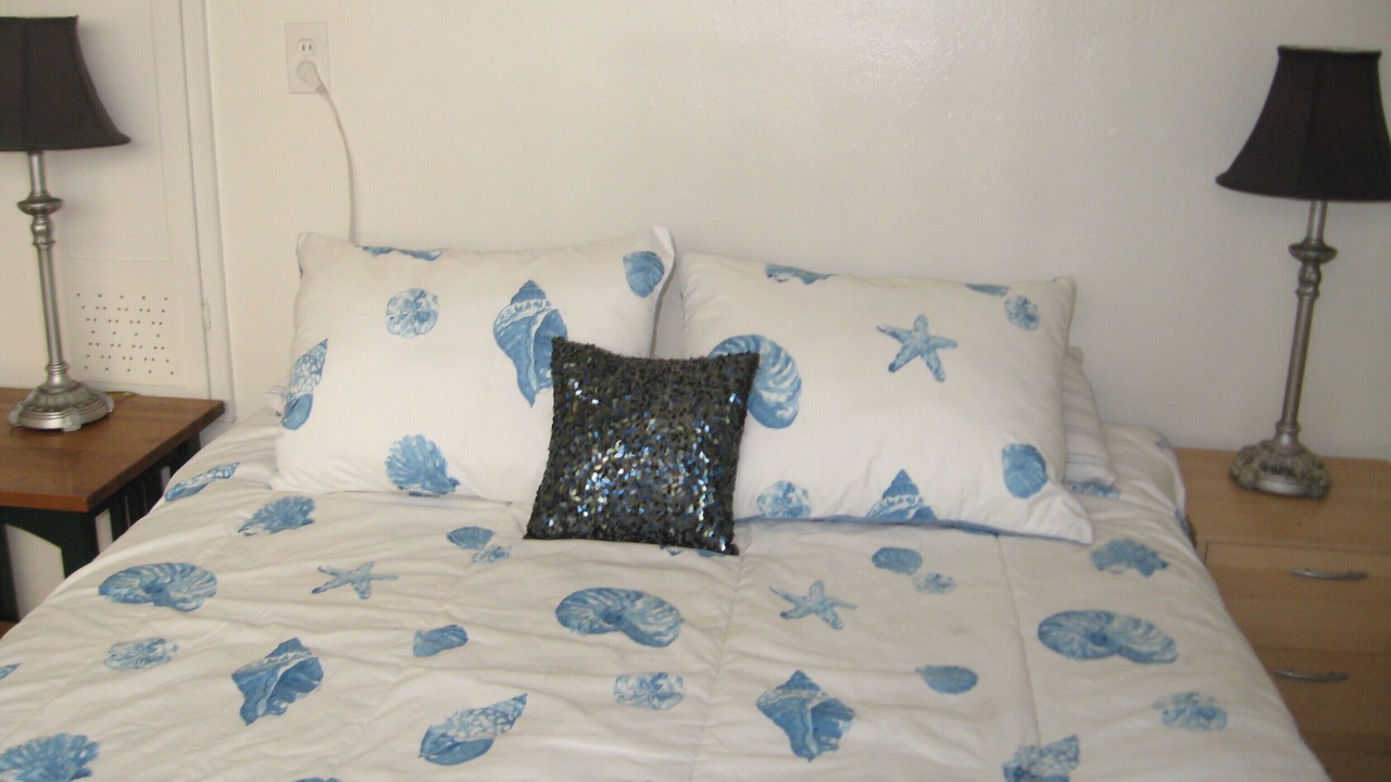 Photo of Bedroom in South Mission Beach
