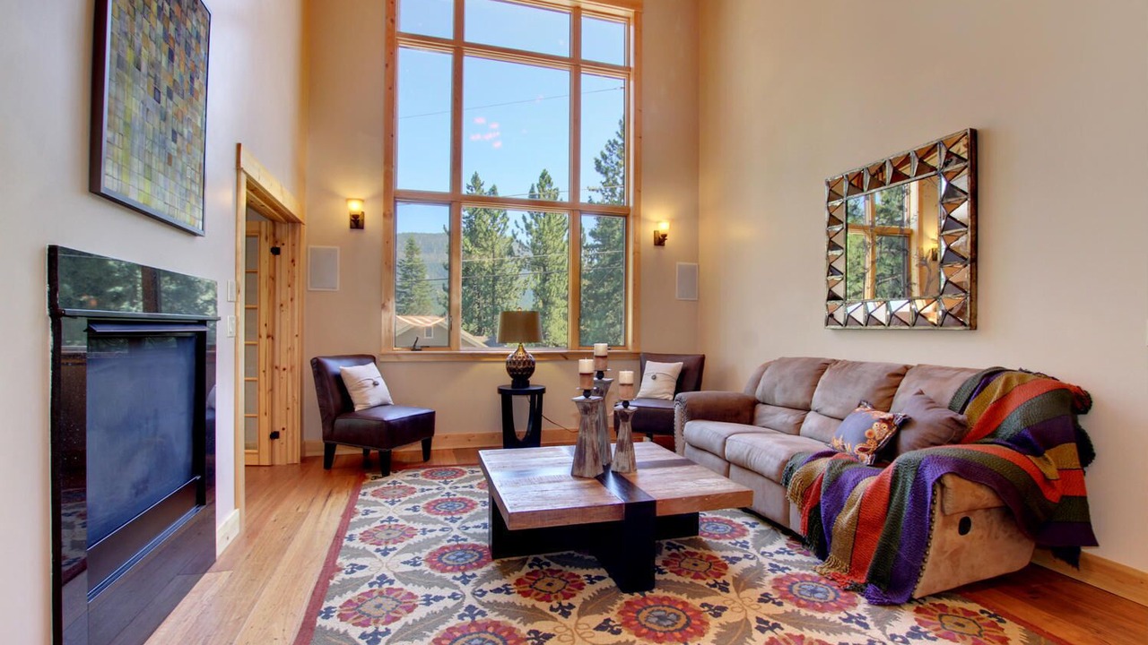 Photo of Bedroom in Country Club Estates