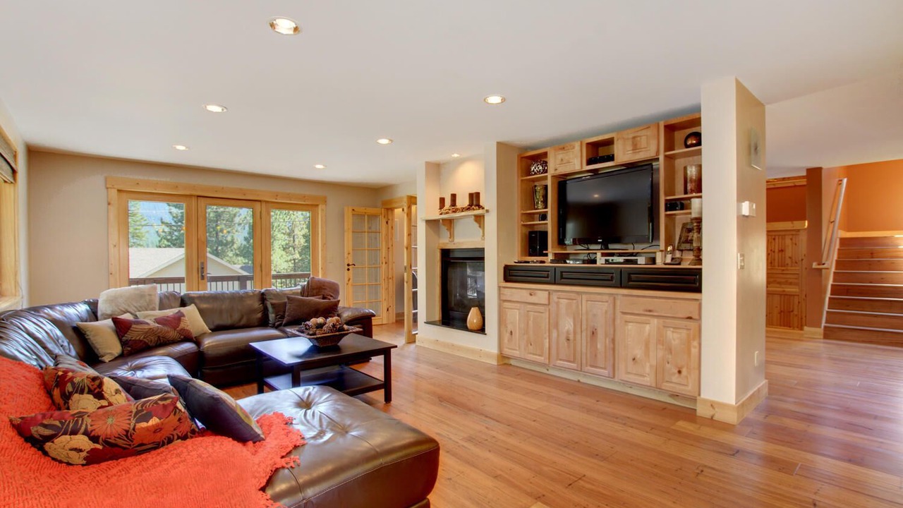 Photo of Bedroom in Country Club Estates