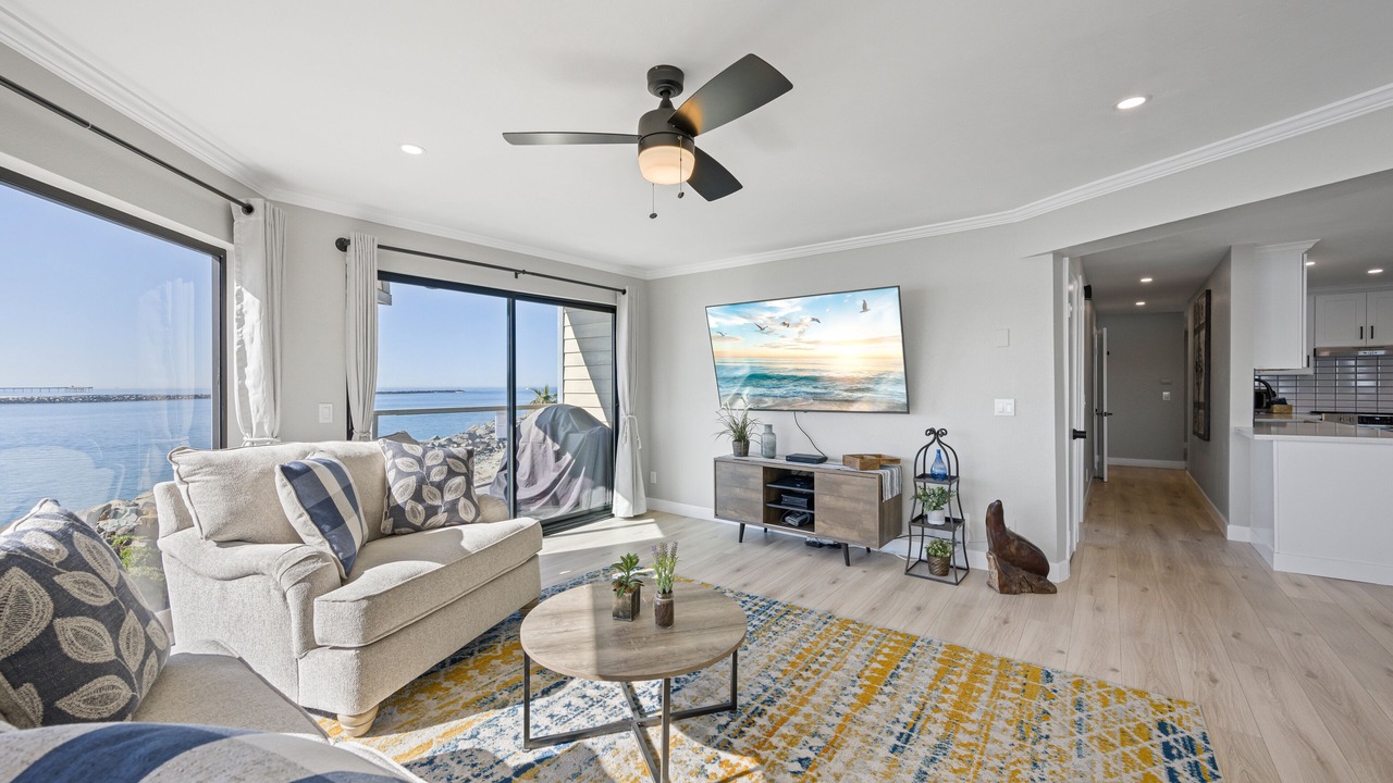 Photo of Livingroom in South Mission Beach