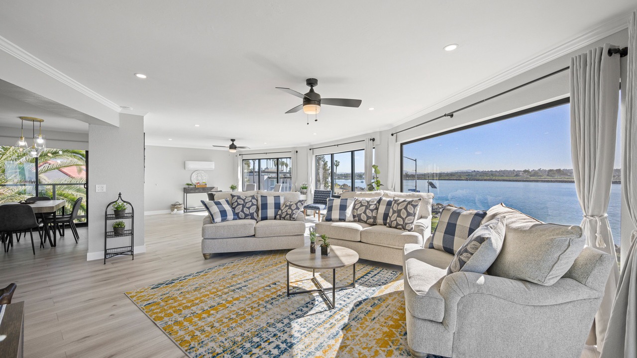 Photo of Livingroom in South Mission Beach