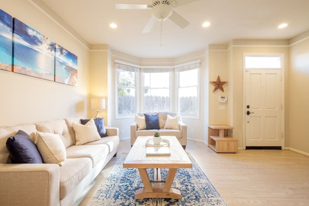 Photo of Livingroom in Crown Point