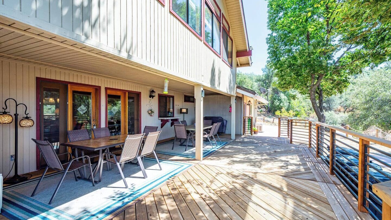 Photo of Outdoor in Oakhurst