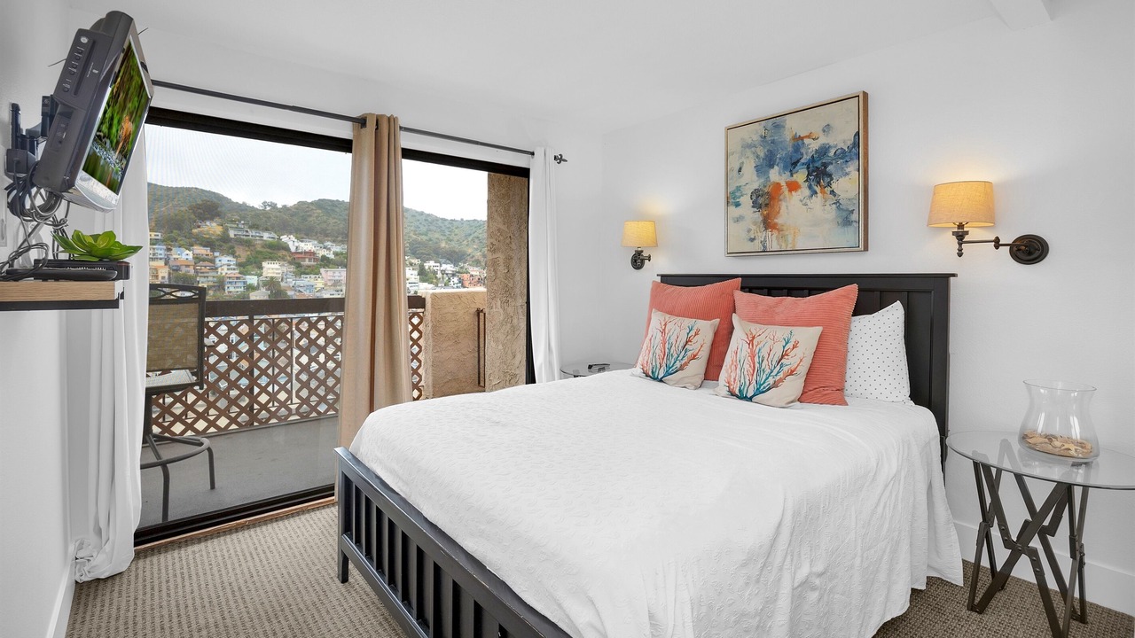 Photo of Bedroom in Avalon