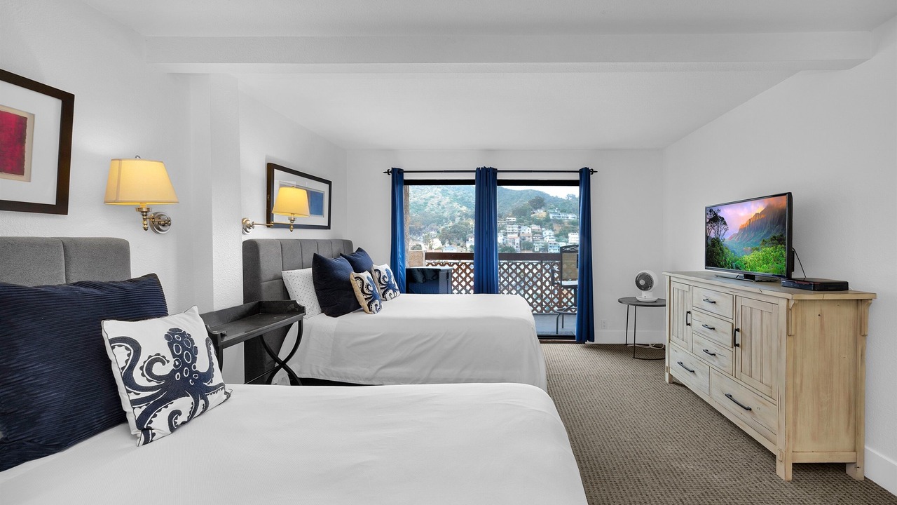 Photo of Bedroom in Avalon