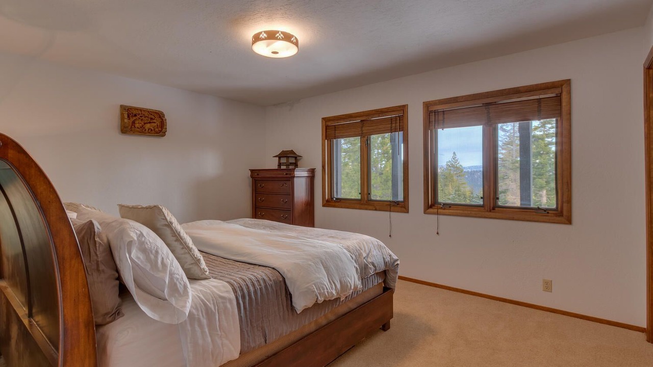 Photo of Bedroom in Kingswood Estates