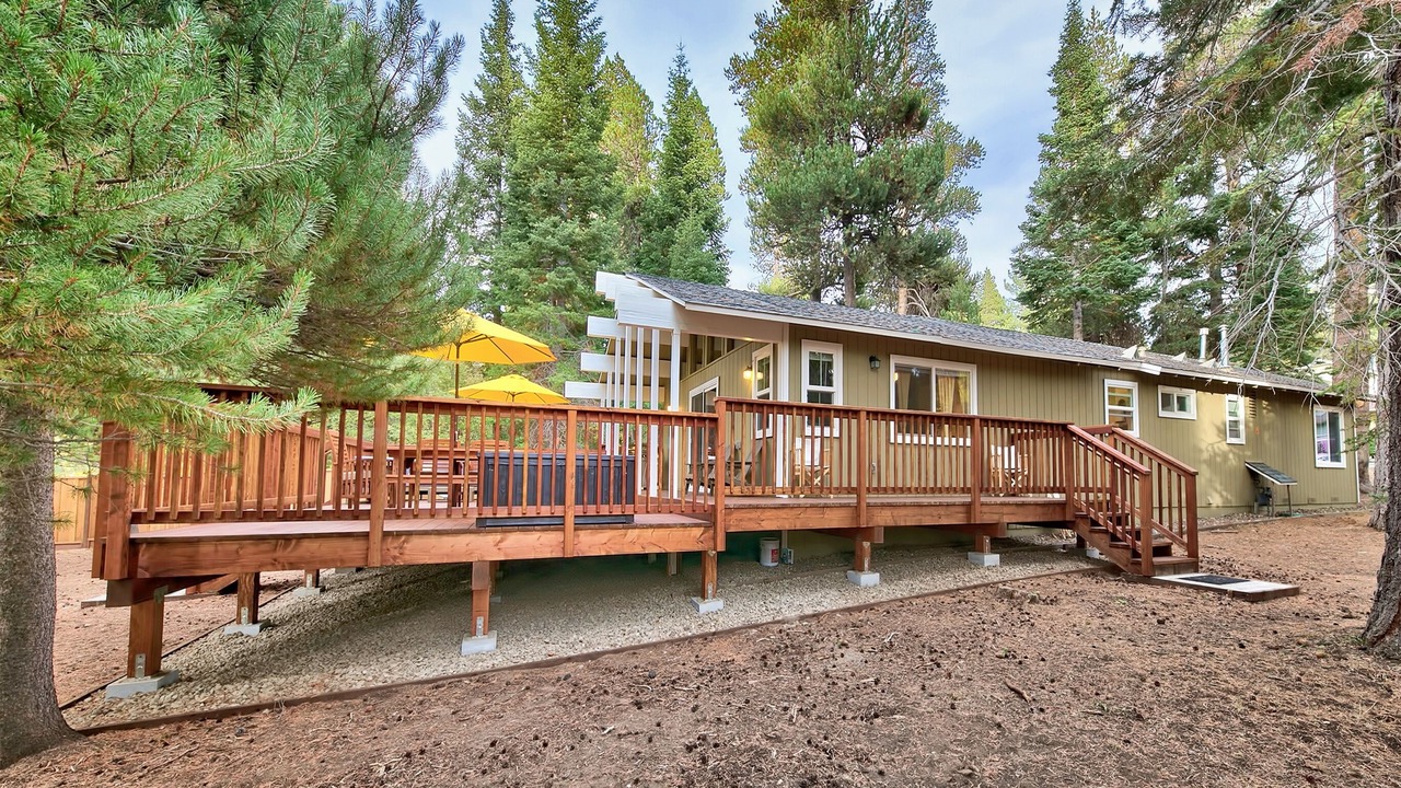 Photo of Outdoor in Country Club Estates