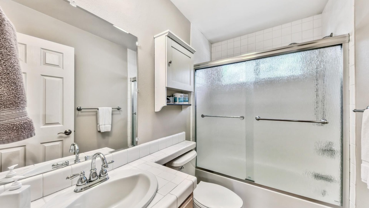 Photo of Bathroom in Country Club Estates