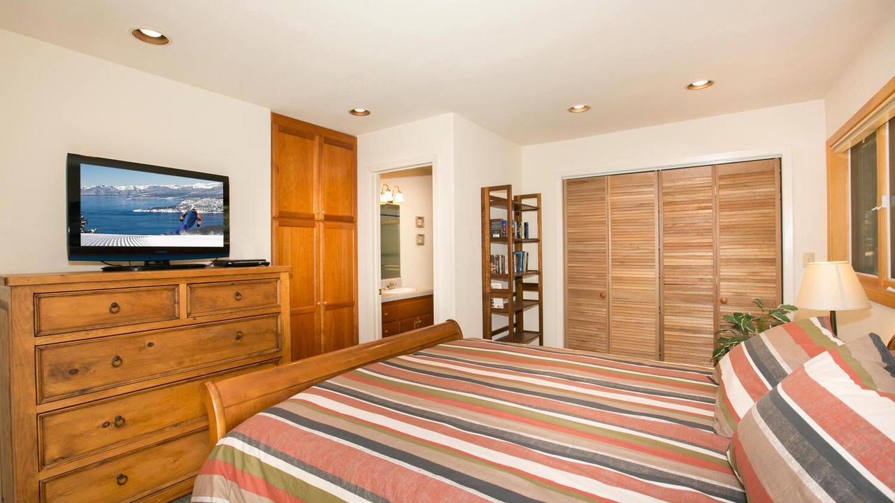 Photo of Bedroom in Timberland