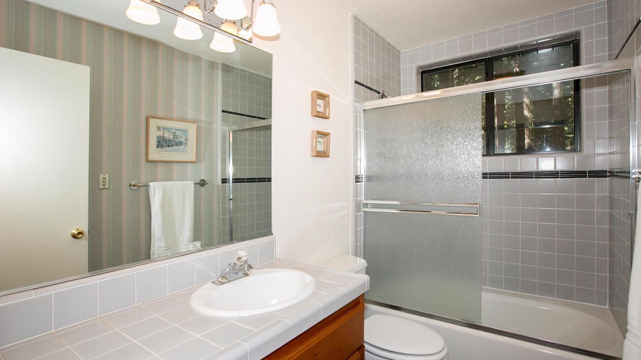 Photo of Bathroom in Timberland
