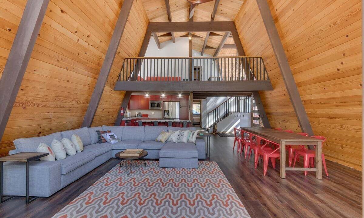 Photo of Bedroom in Lake Forest