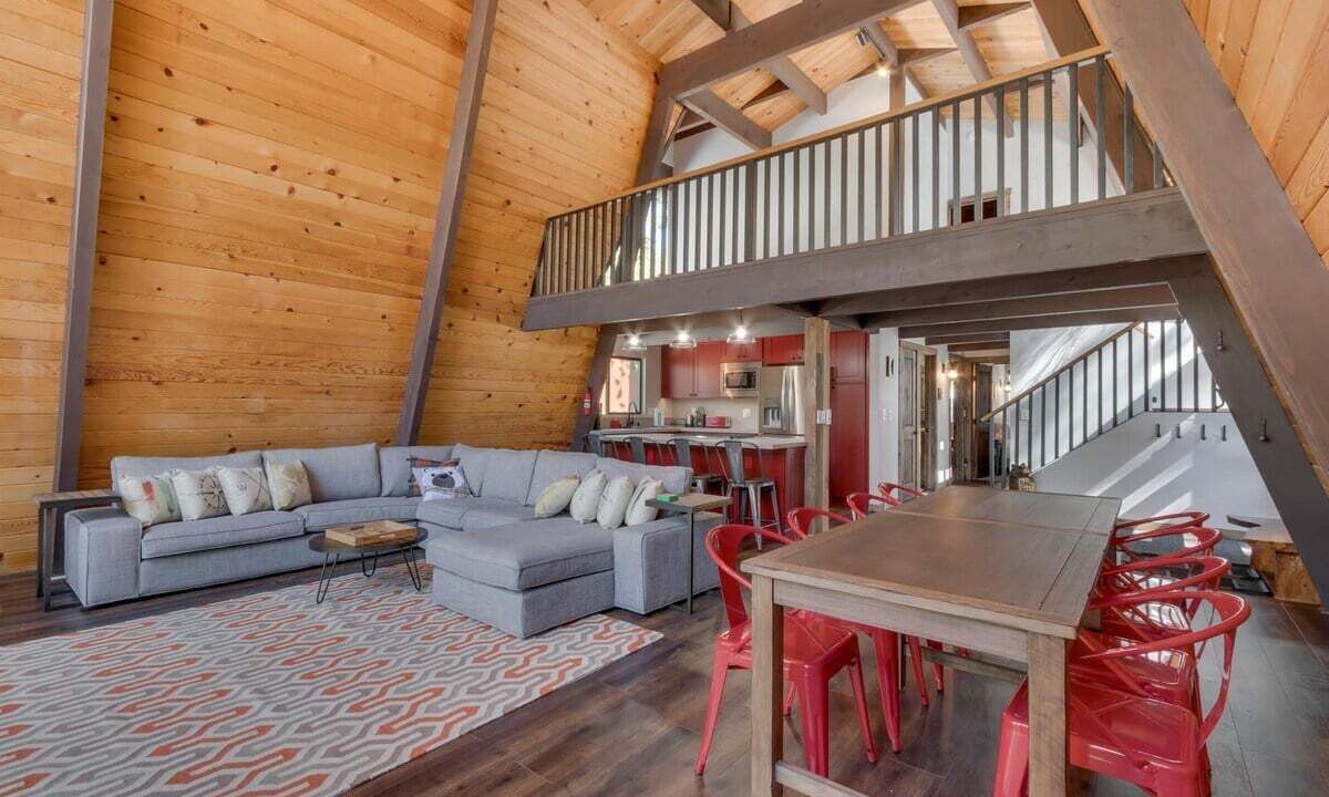 Photo of Bedroom in Lake Forest