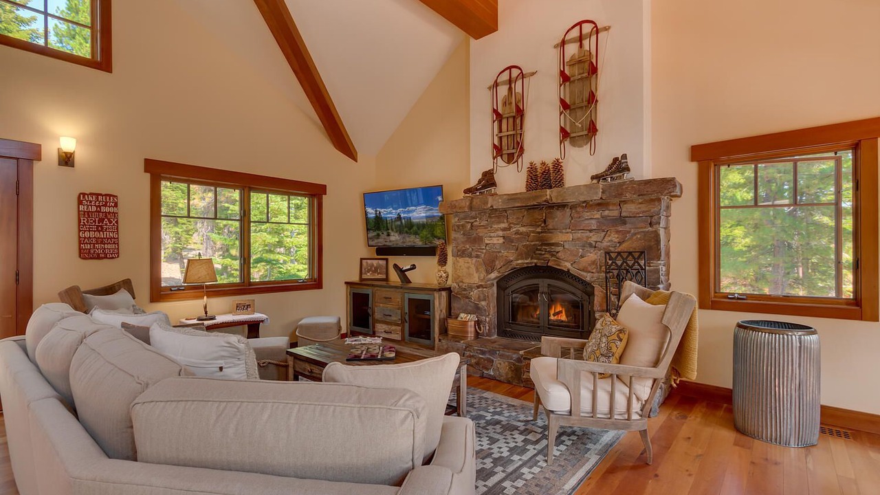 Photo of Livingroom in Carnelian Bay