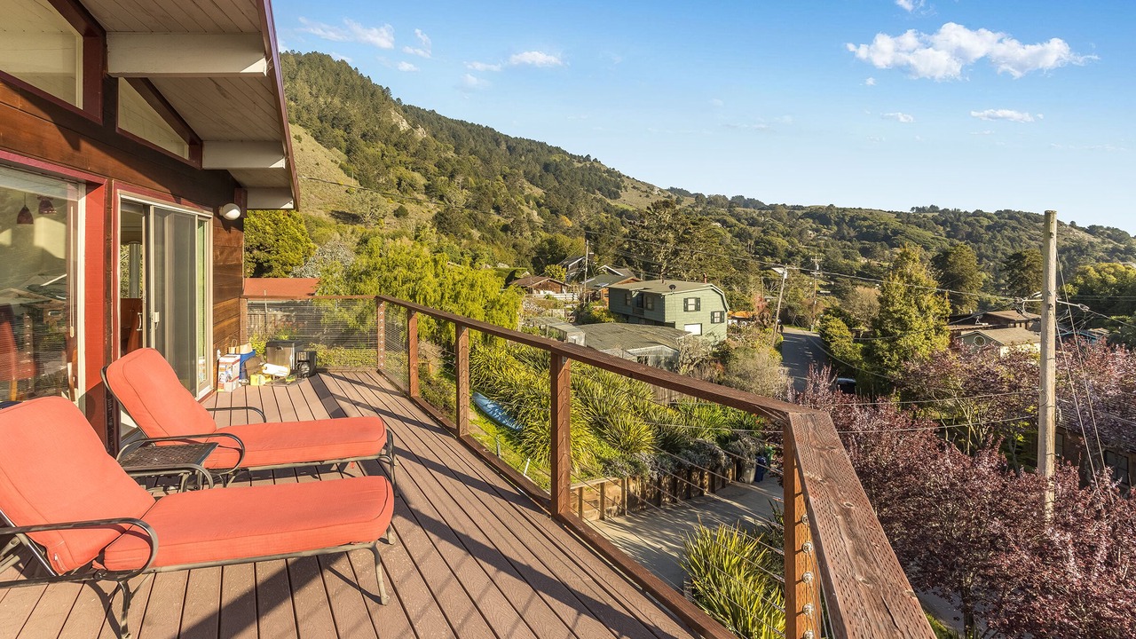 Photo of Patio Balcony in Stinson Beach