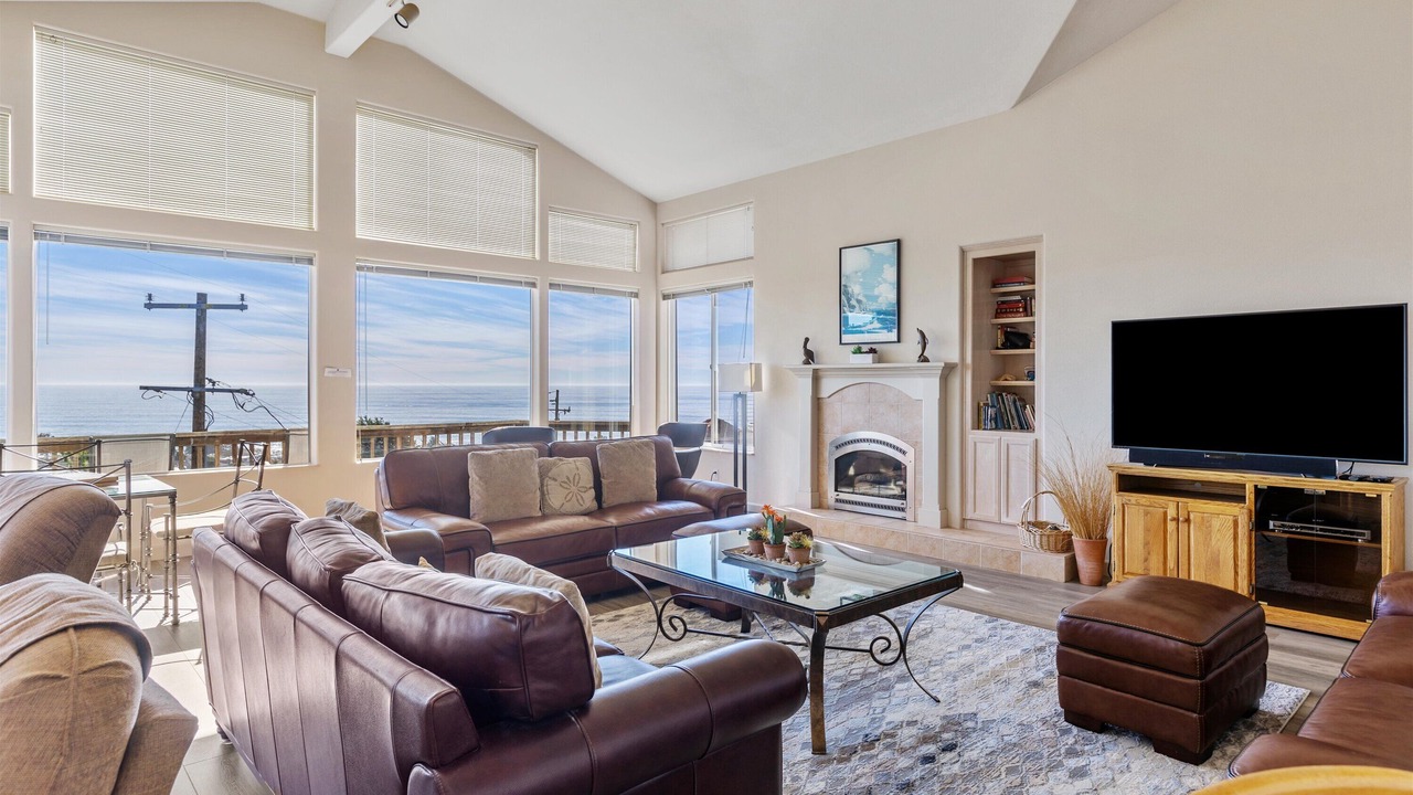 Photo of Livingroom in Marine Terrace