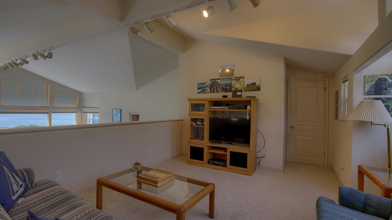 Photo of Livingroom in Marine Terrace
