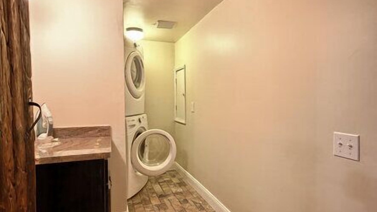 Photo of Bathroom in Marine Terrace
