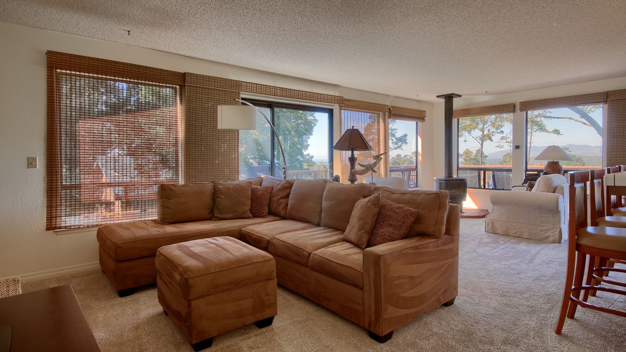 Photo of Livingroom in Lodge Hill