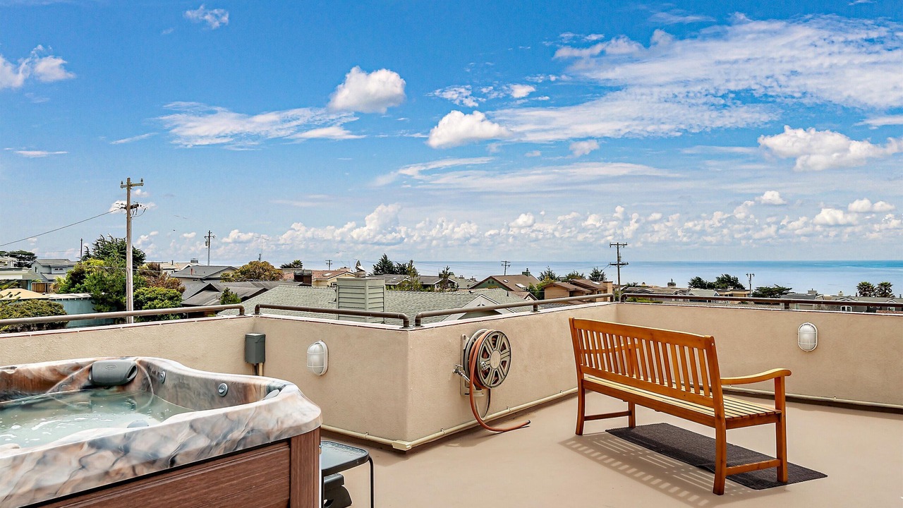 Photo of Patio Balcony in Marine Terrace