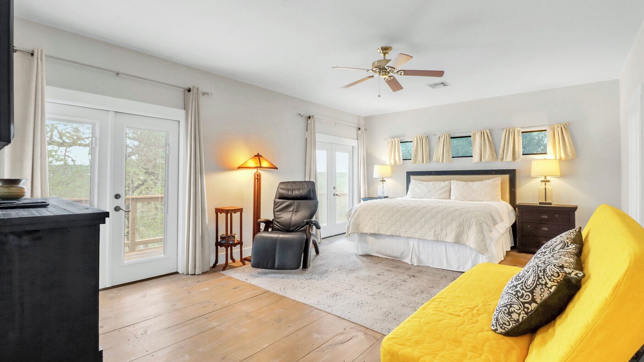 Photo of Bedroom in Canyon Lake