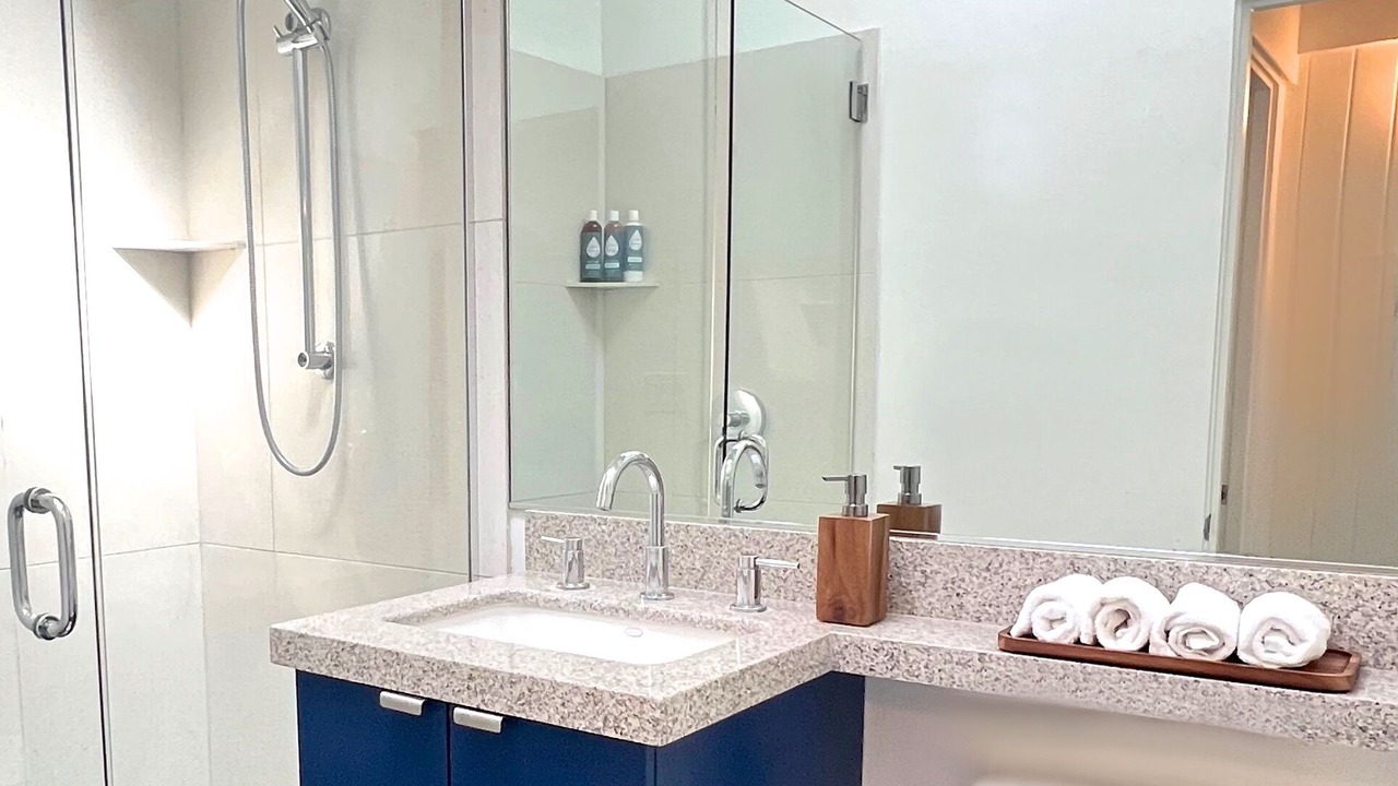 Photo of Bathroom in Racquet Club Estates