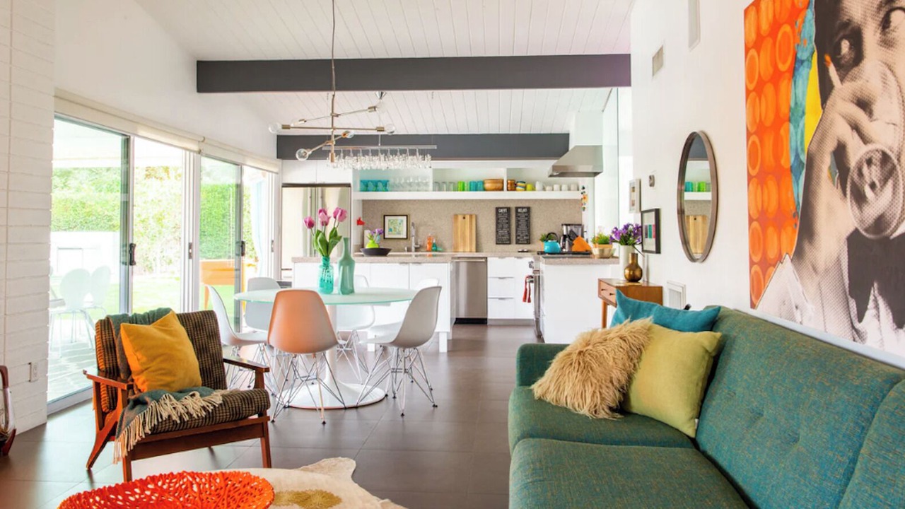 Photo of Livingroom in Racquet Club Estates
