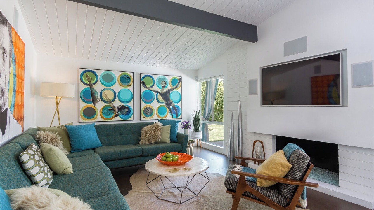 Photo of Livingroom in Racquet Club Estates