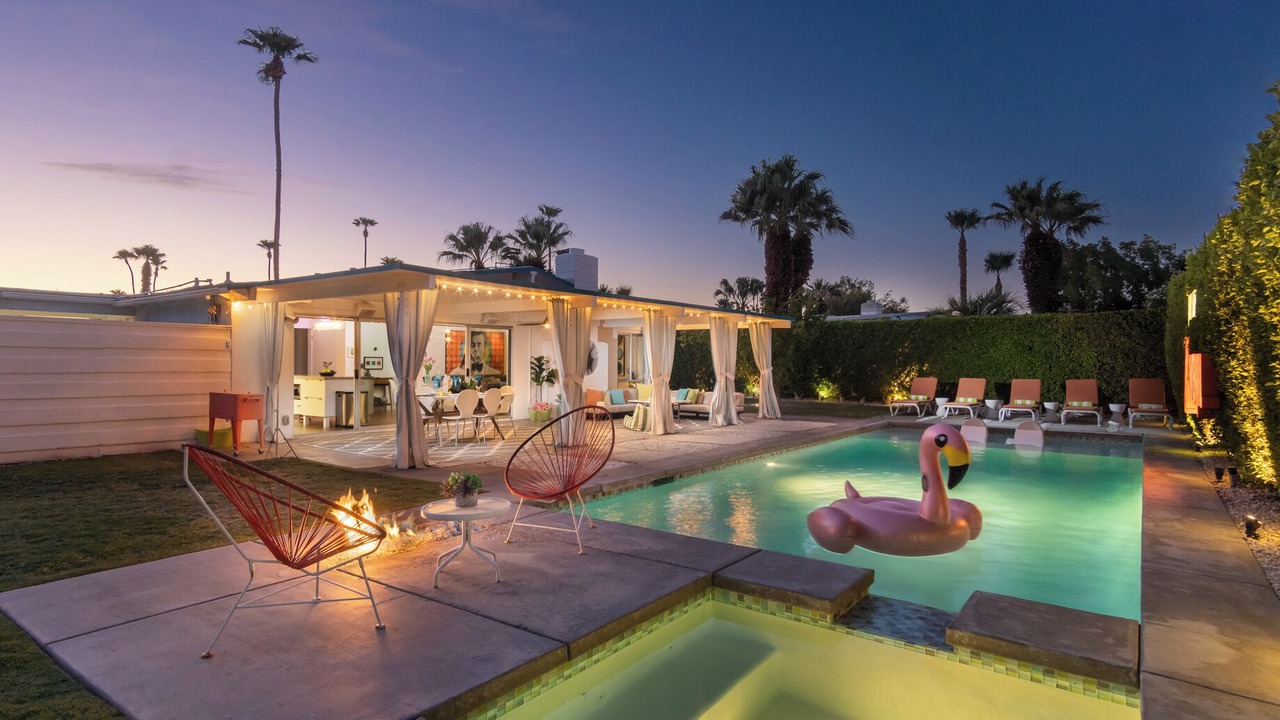 Photo of Outdoor in Racquet Club Estates