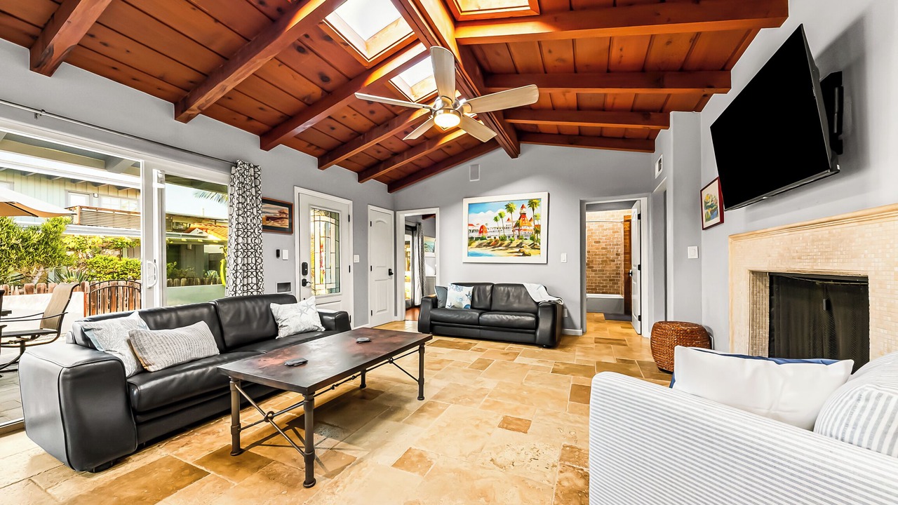 Photo of Livingroom in South Mission Beach