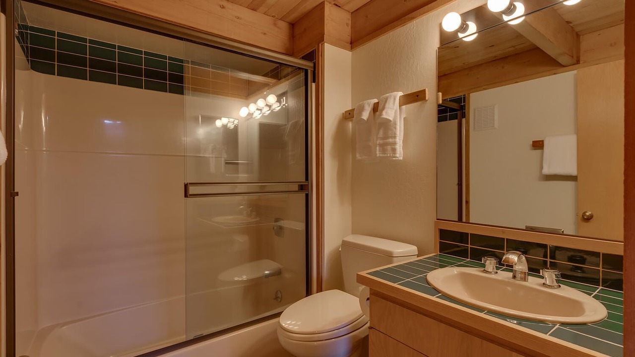 Photo of Bathroom in Lake Forest