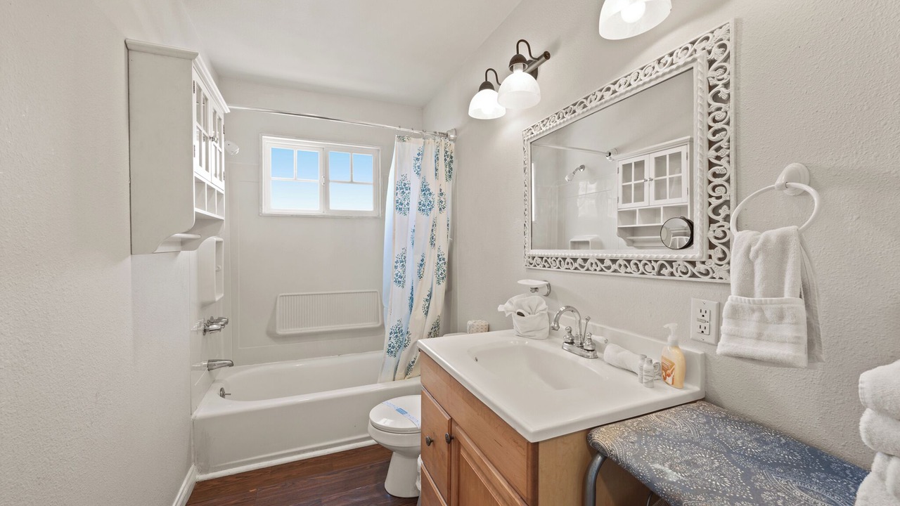 Photo of Bathroom in Avalon