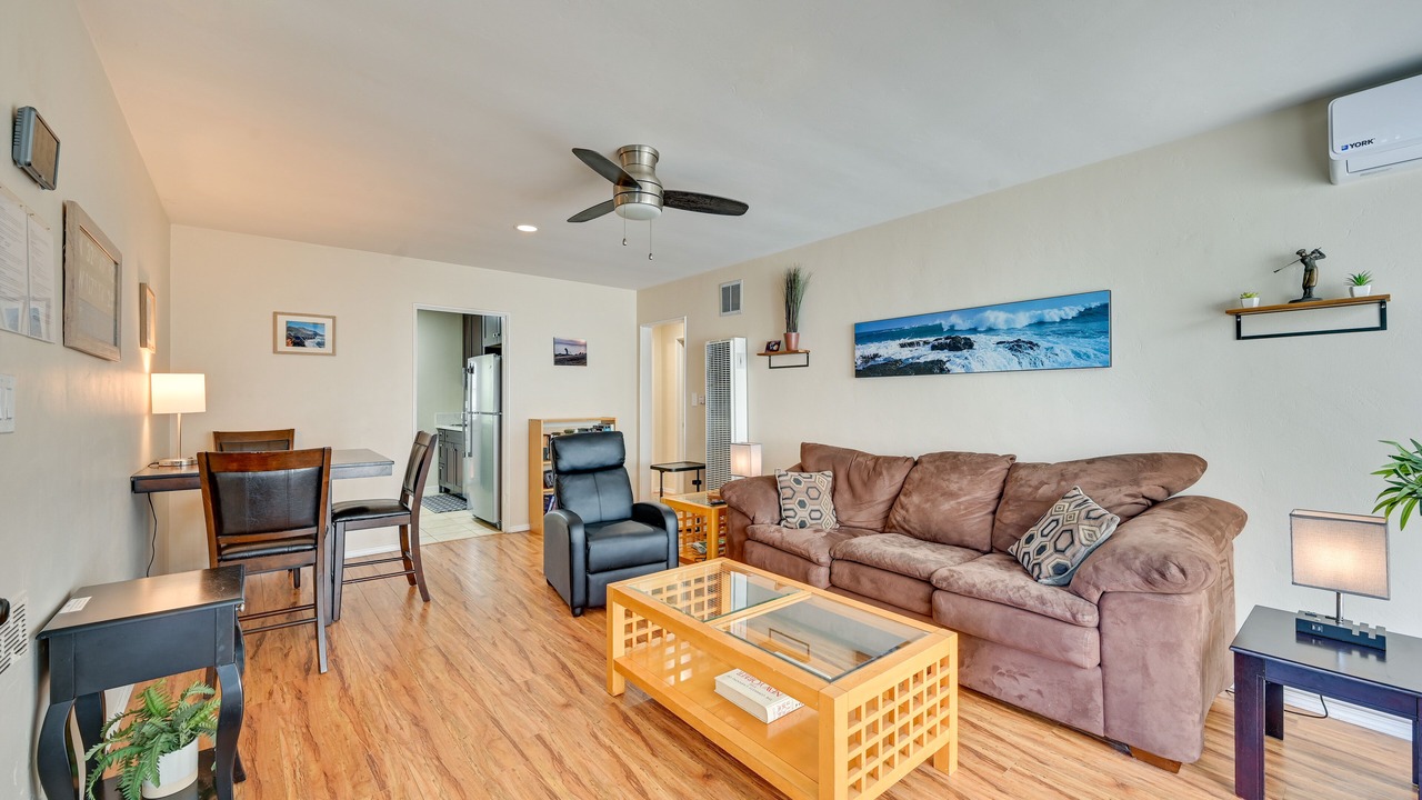 Photo of Livingroom in Pacific Beach