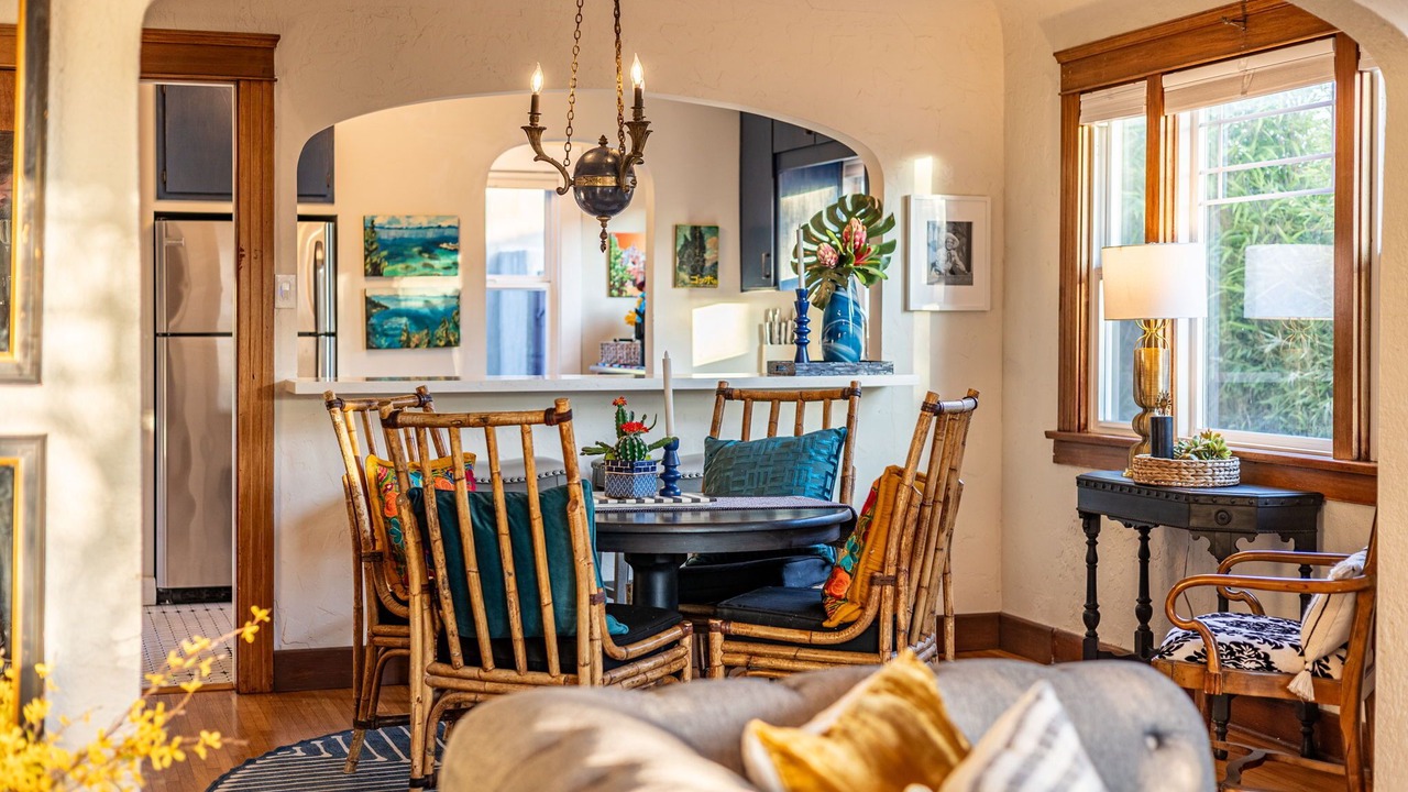 Photo of Livingroom in Altadena