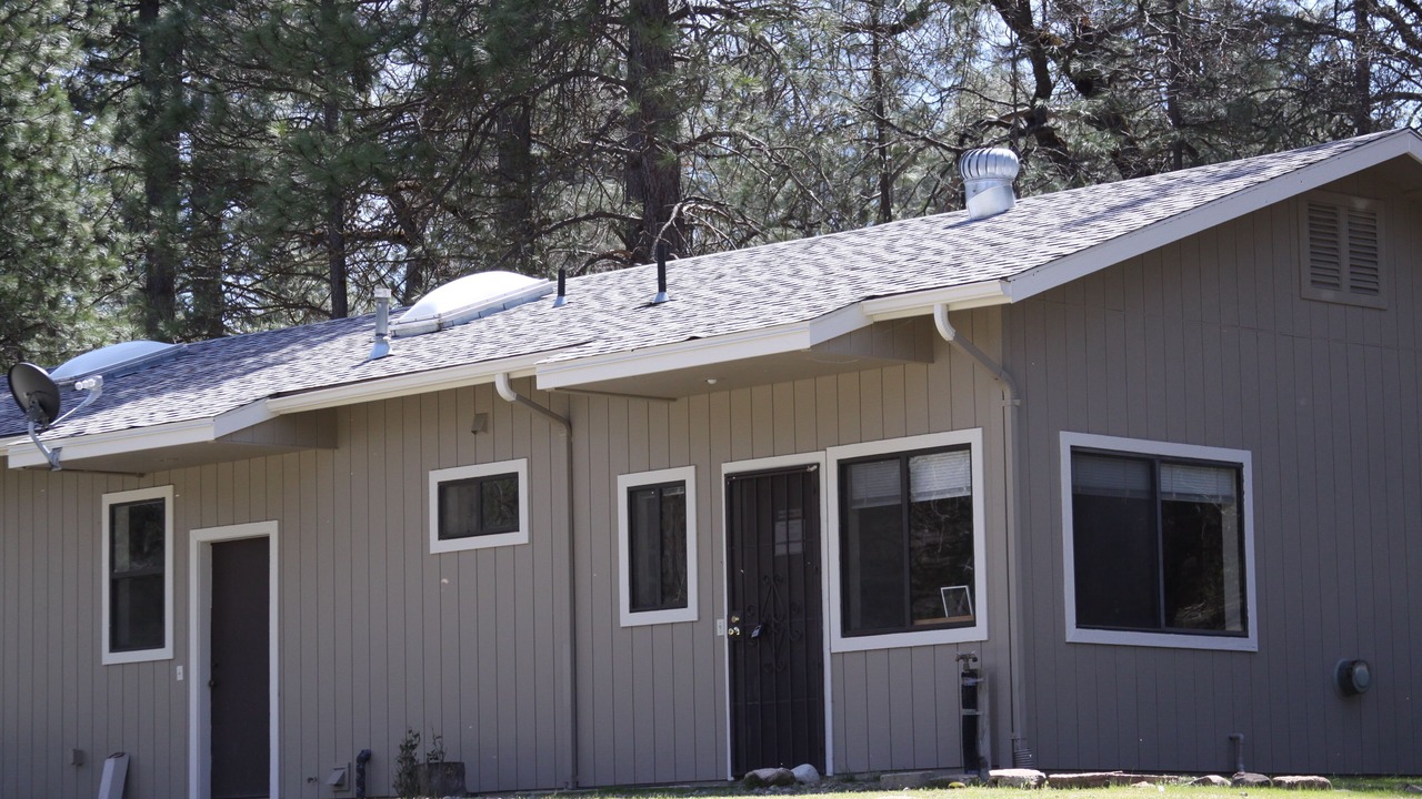 Photo of Others in Mariposa