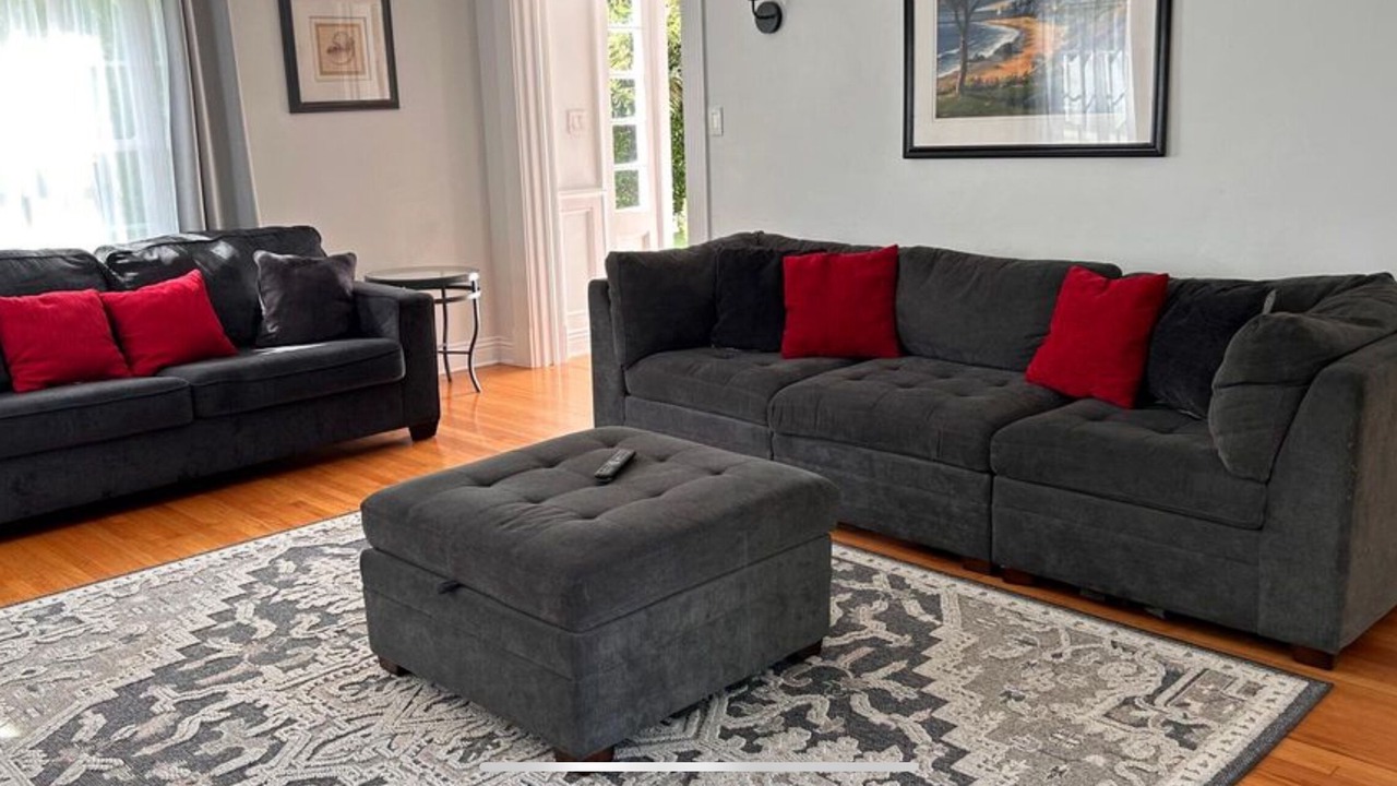 Photo of Livingroom in Pico - Robertson