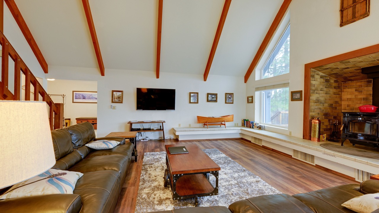 Photo of Livingroom in Coarsegold