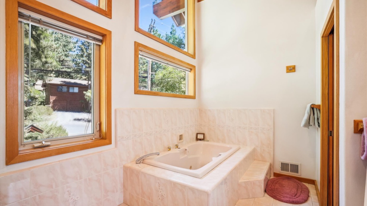 Photo of Bathroom in Lake Forest